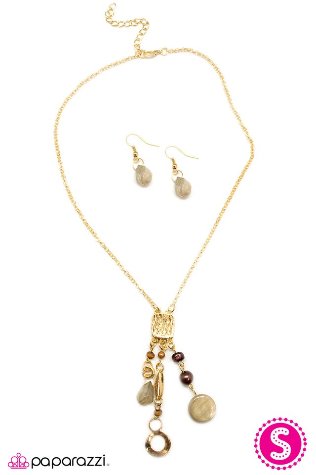 Paparazzi ♥ Elixir - Gold ♥ Necklace