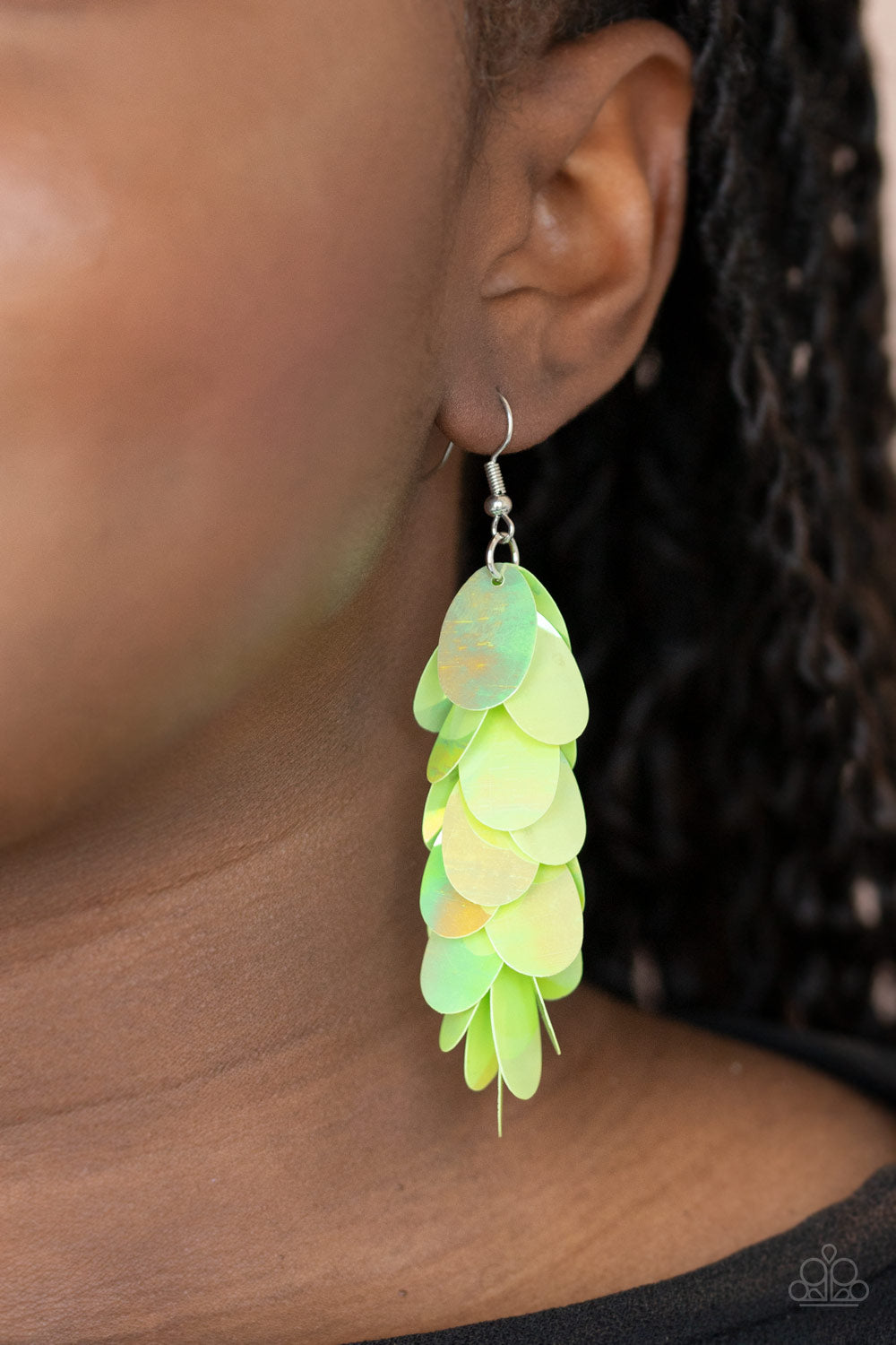 Paparazzi ♥ Stellar In Sequins - Green ♥  Earrings