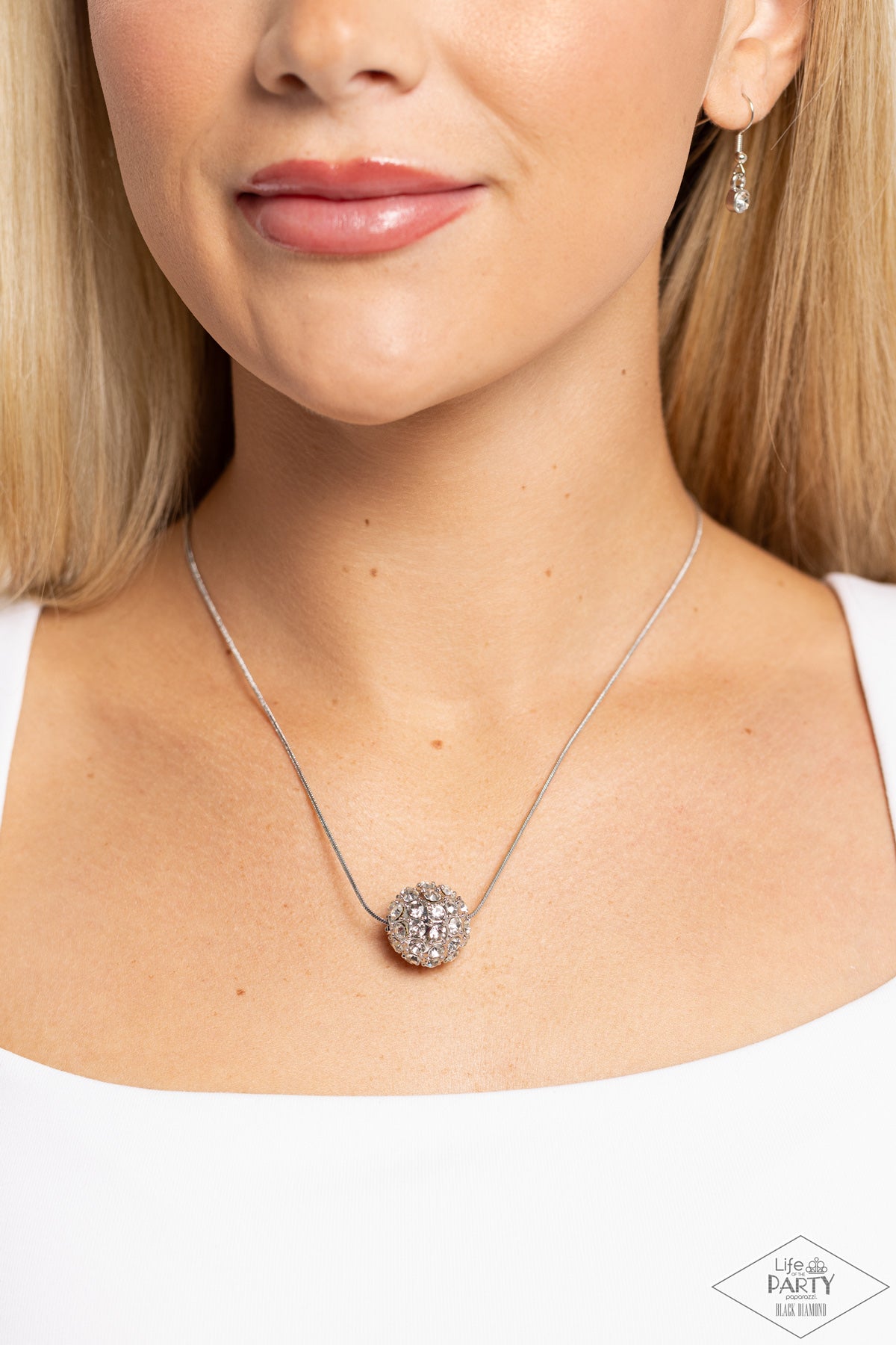 come-out-of-your-bombshell-white-p2da-wtxx-165xx