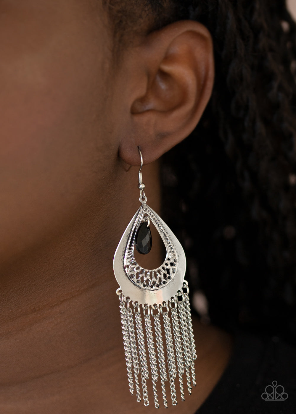 Paparazzi ♥ Scattered Storms - Black ♥  Earrings