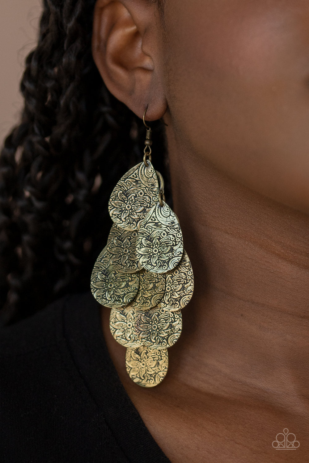 Paparazzi ♥ Hibiscus Harmony - Brass ♥  Earrings