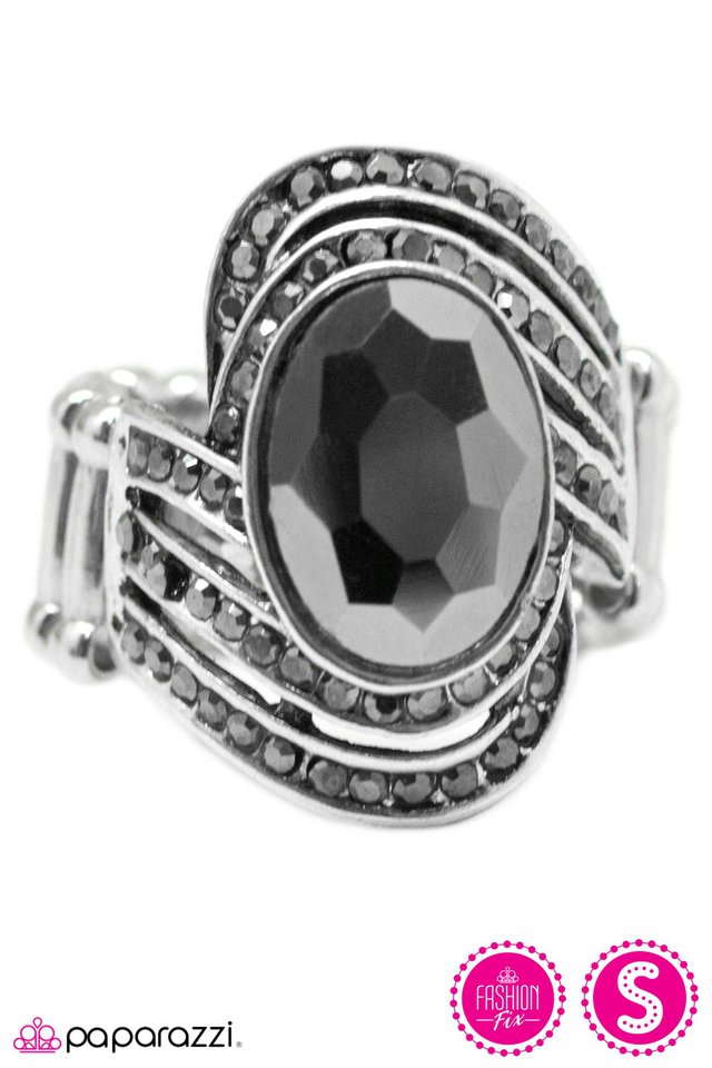 Paparazzi ♥ Knock em Dead - Silver ♥ Ring