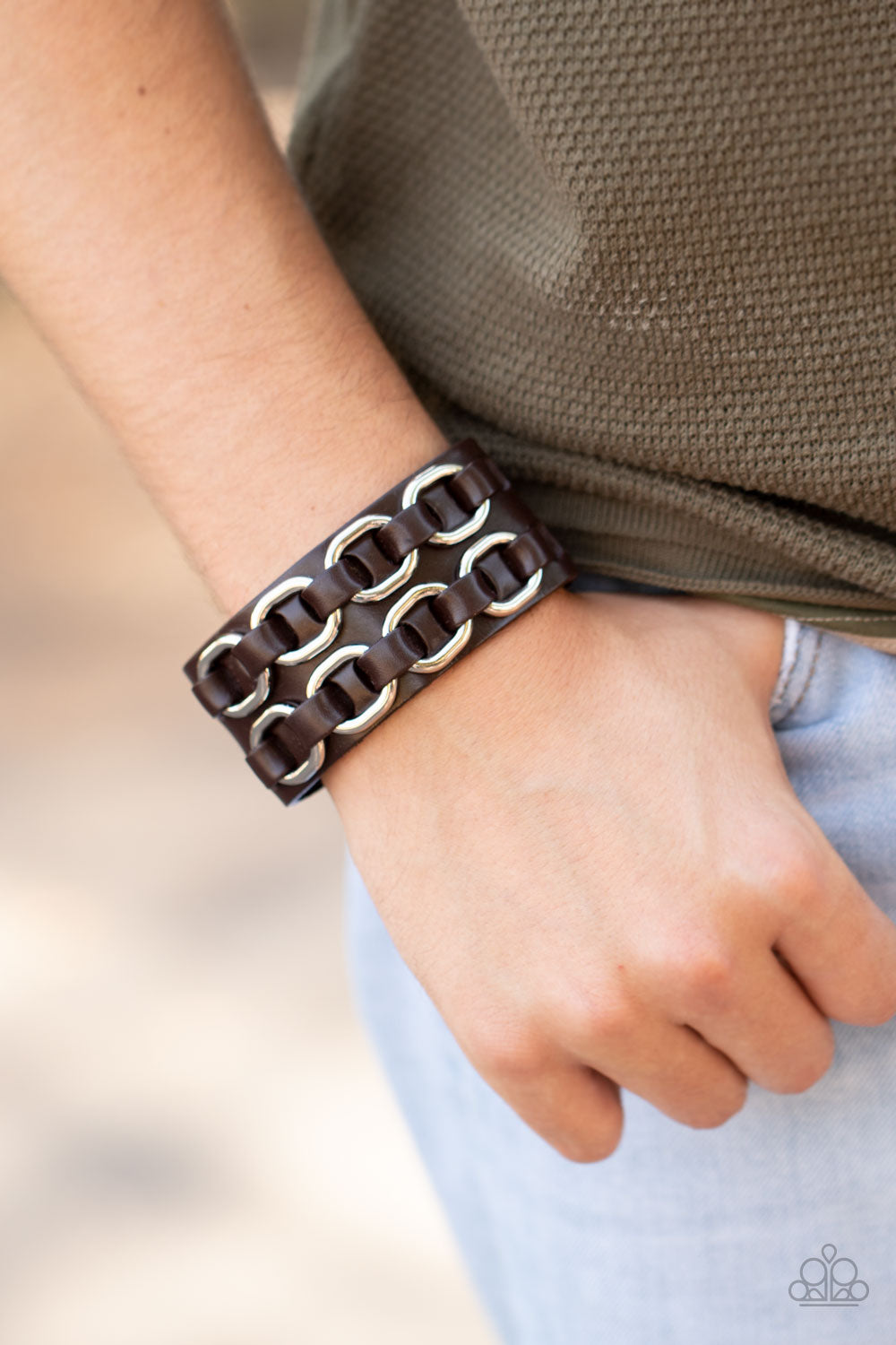 Paparazzi ♥ Throttle It Out - Brown ♥  Bracelet