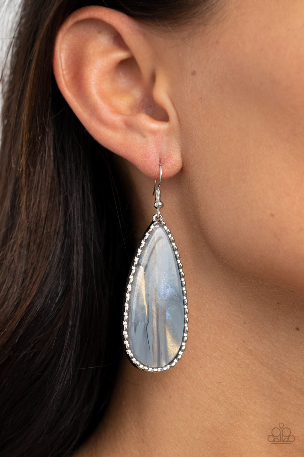 Paparazzi ♥ Ethereal Eloquence - Silver ♥  Earrings