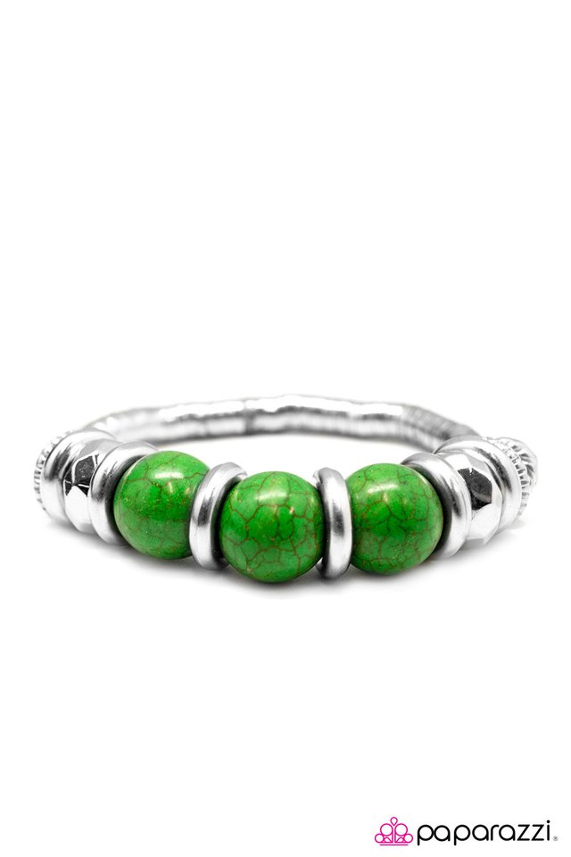 Paparazzi ♥ Through The Jungle - Green ♥ Bracelet