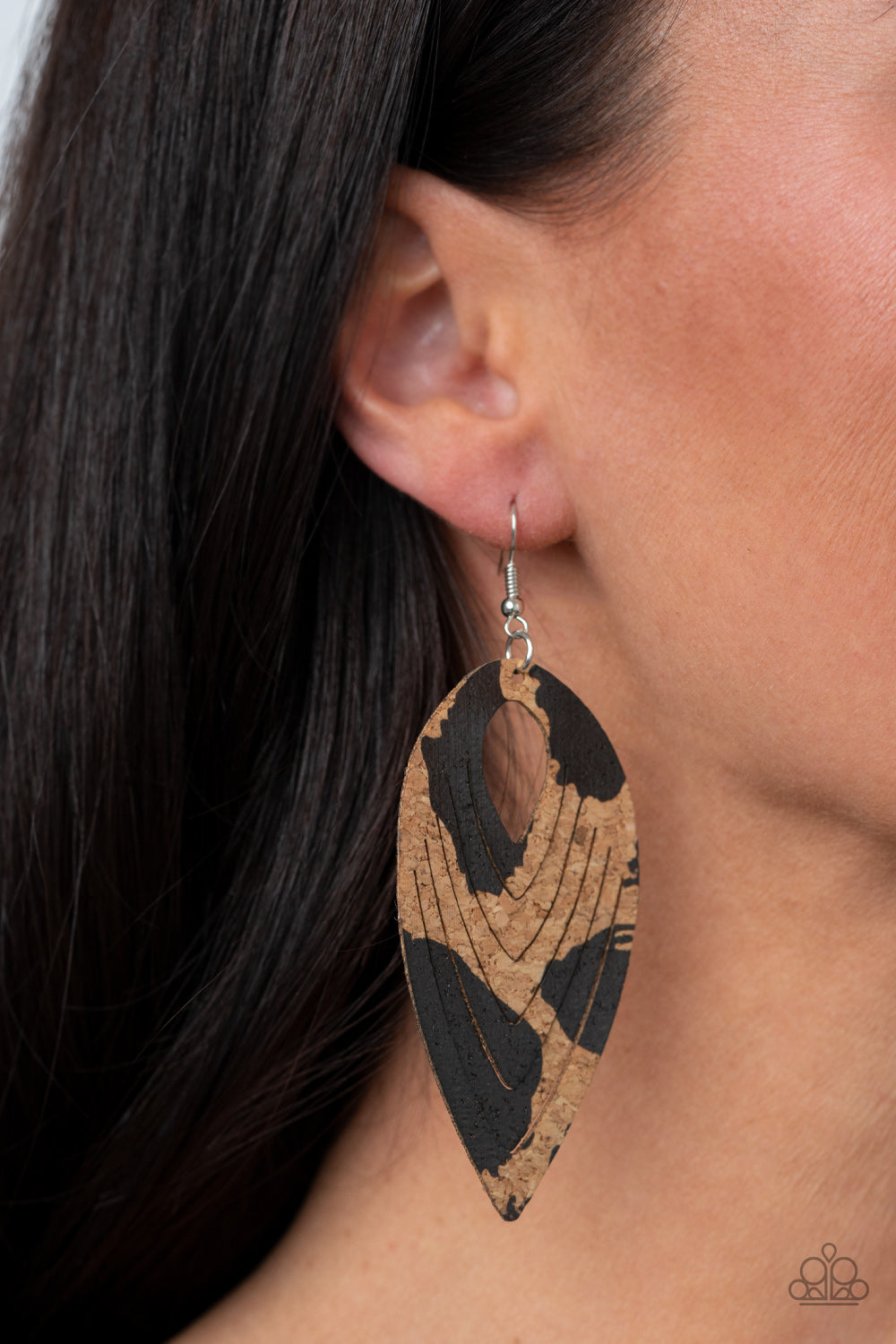 Paparazzi ♥ Cork Cabana - Black ♥  Earrings