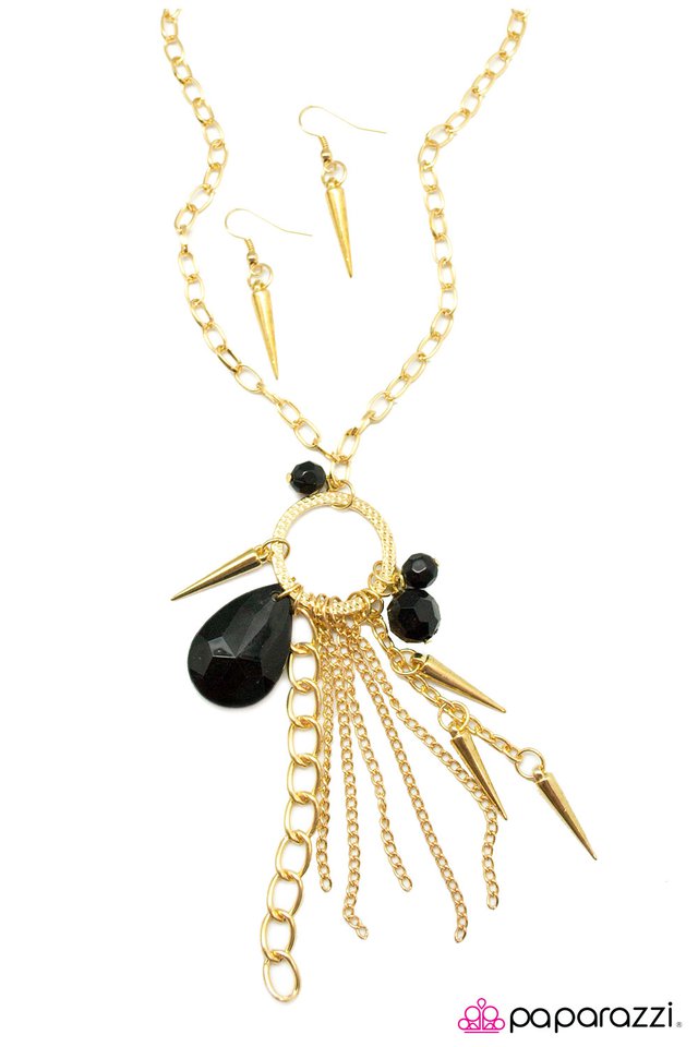 Paparazzi ♥ Roar - Gold ♥ Necklace