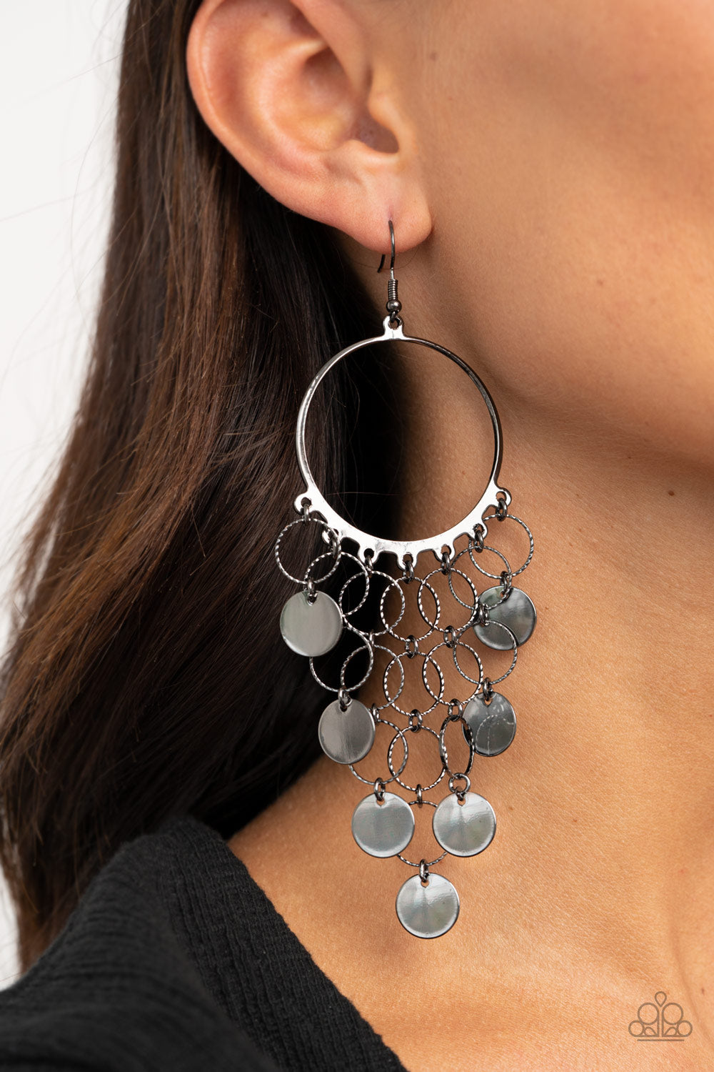 Paparazzi ♥ Take a CHIME Out - Black ♥  Earrings