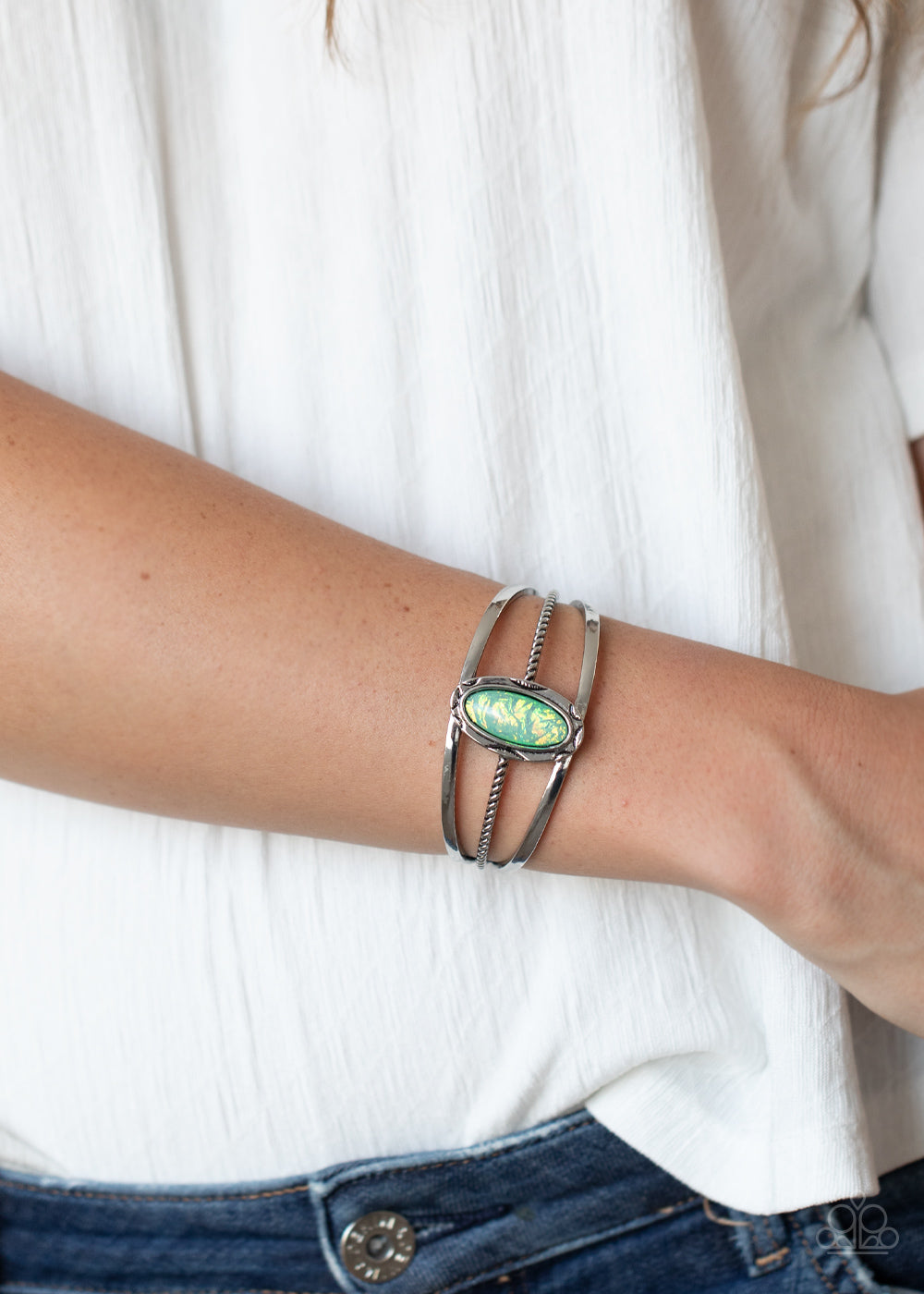Paparazzi ♥ Stone Sahara - Green ♥  Bracelet