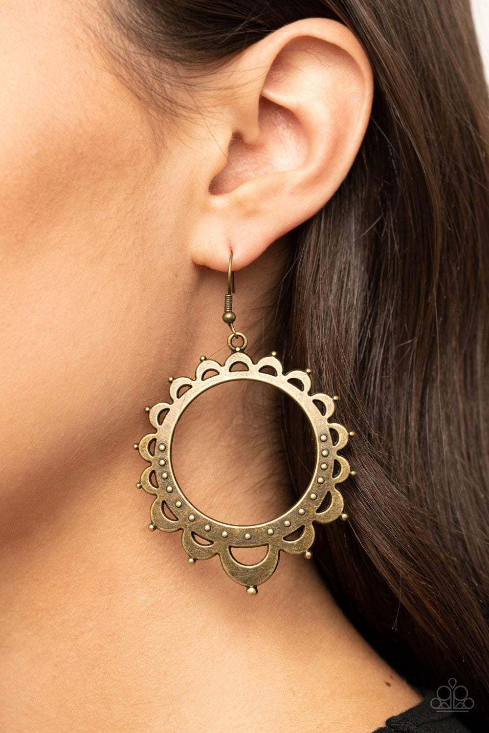 Paparazzi ♥ Casually Capricious - Brass ♥  Earrings