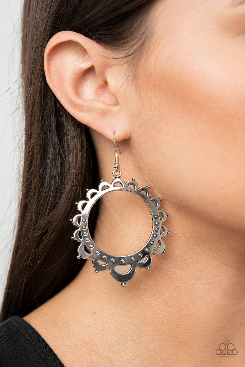Paparazzi ♥ Casually Capricious - Silver ♥  Earrings