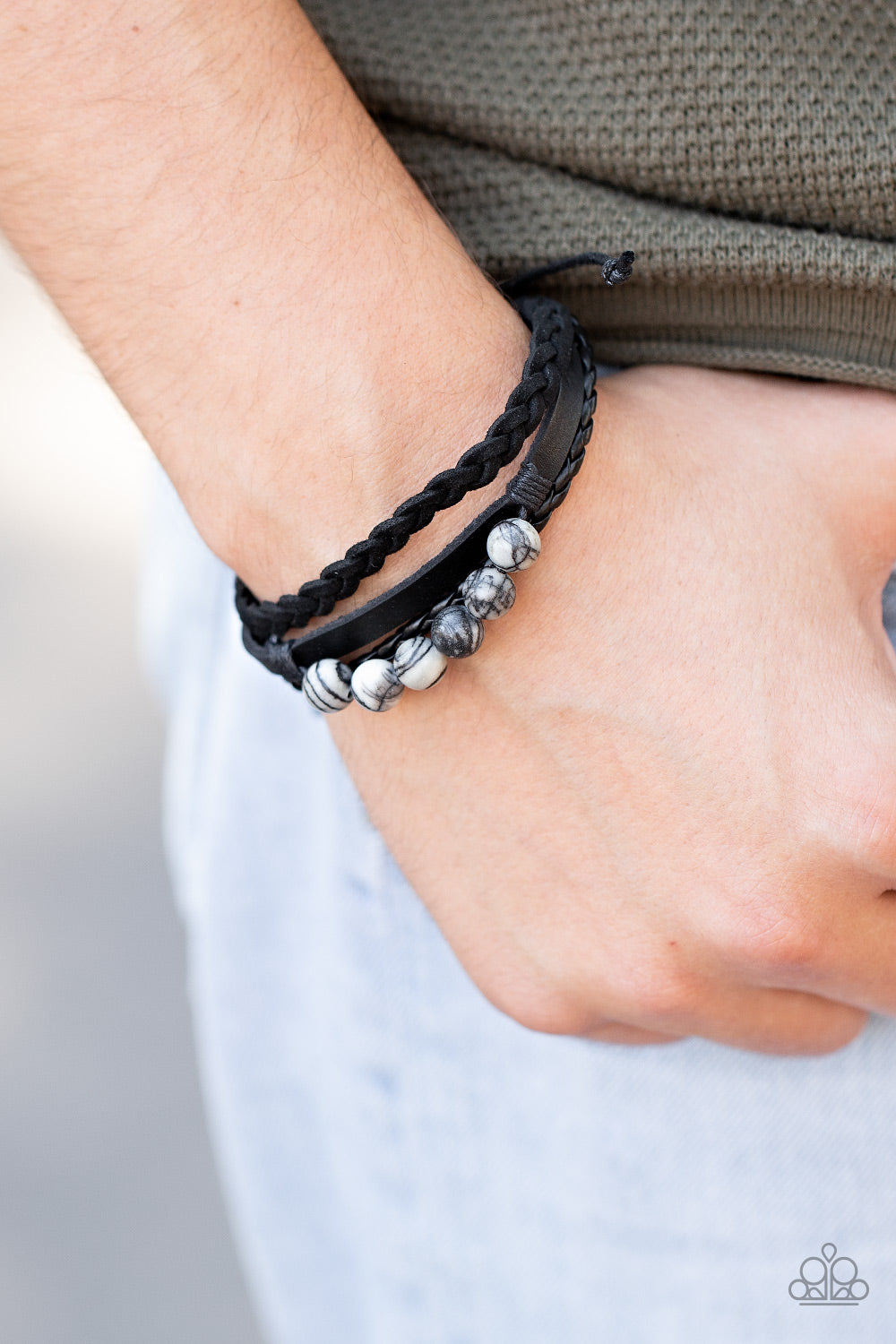 Paparazzi ♥ Off-Road Rebel - Black ♥  Bracelet