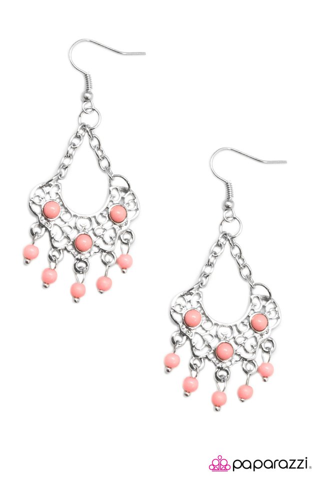 Paparazzi ♥ Jane of The Jungle - Pink ♥ Earrings