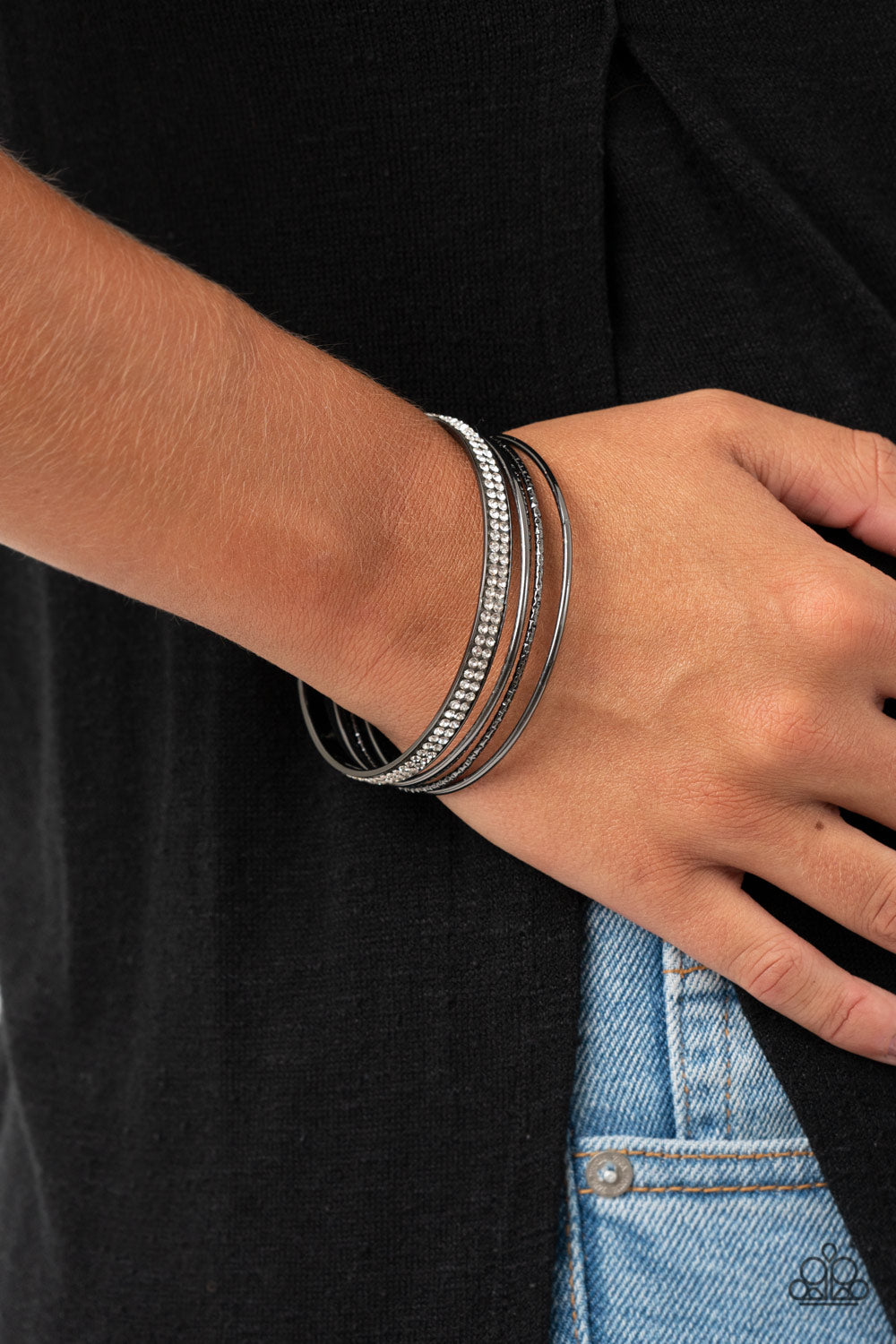 Paparazzi ♥ Heap It On - Black ♥  Bracelet