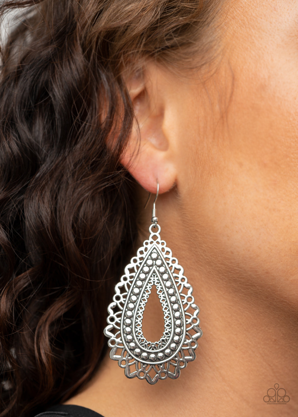 Paparazzi ♥ Texture Garden - Silver ♥  Earrings
