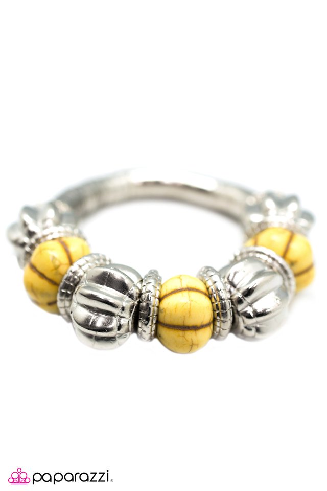 Paparazzi ♥ Roll Up Your Sleeves - Yellow ♥ Bracelet