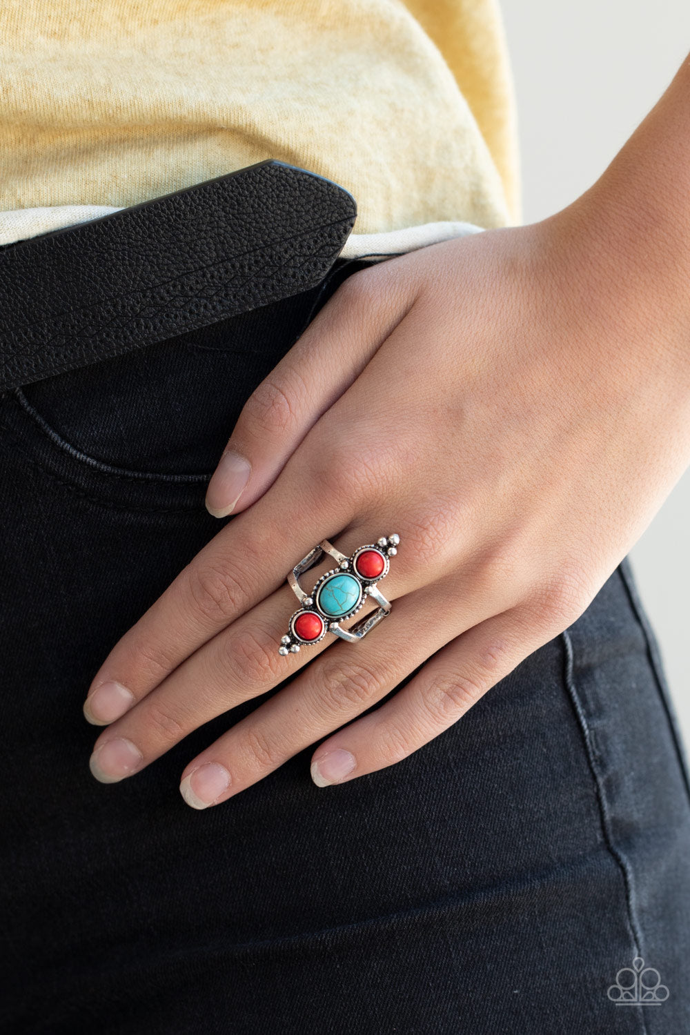 Paparazzi ♥ Sahara Sage - Red ♥  Ring