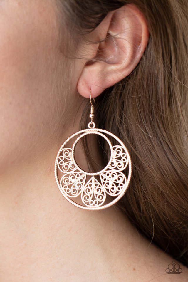 Paparazzi ♥ Petal Promenade - Rose Gold ♥ Earrings