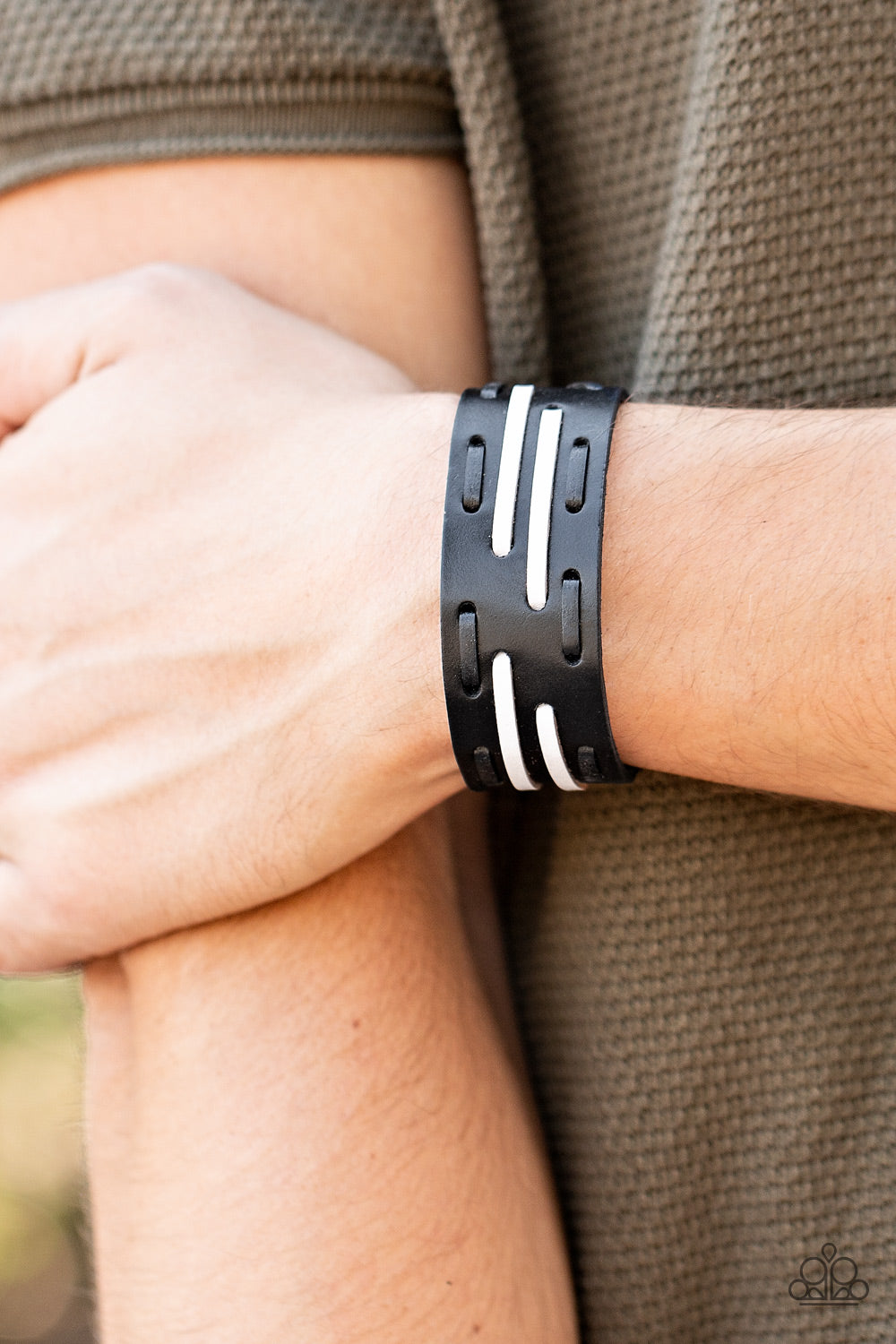 Paparazzi ♥ Cowboy Boot Camp - Black ♥  Bracelet