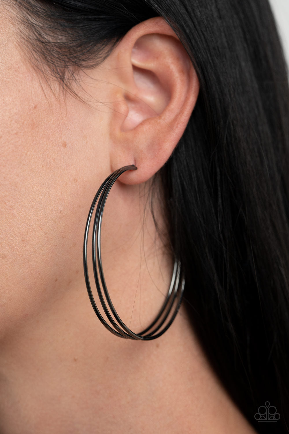 Paparazzi ♥ Rimmed Radiance - Black ♥  Earrings