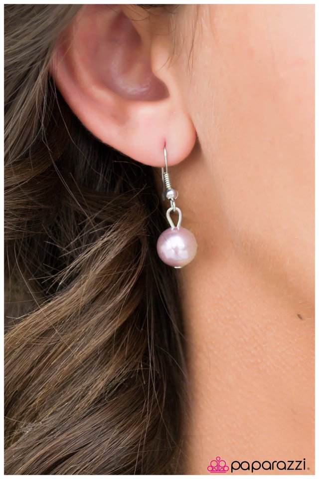 Paparazzi ♥ Shake It Off - Purple ♥ Necklace