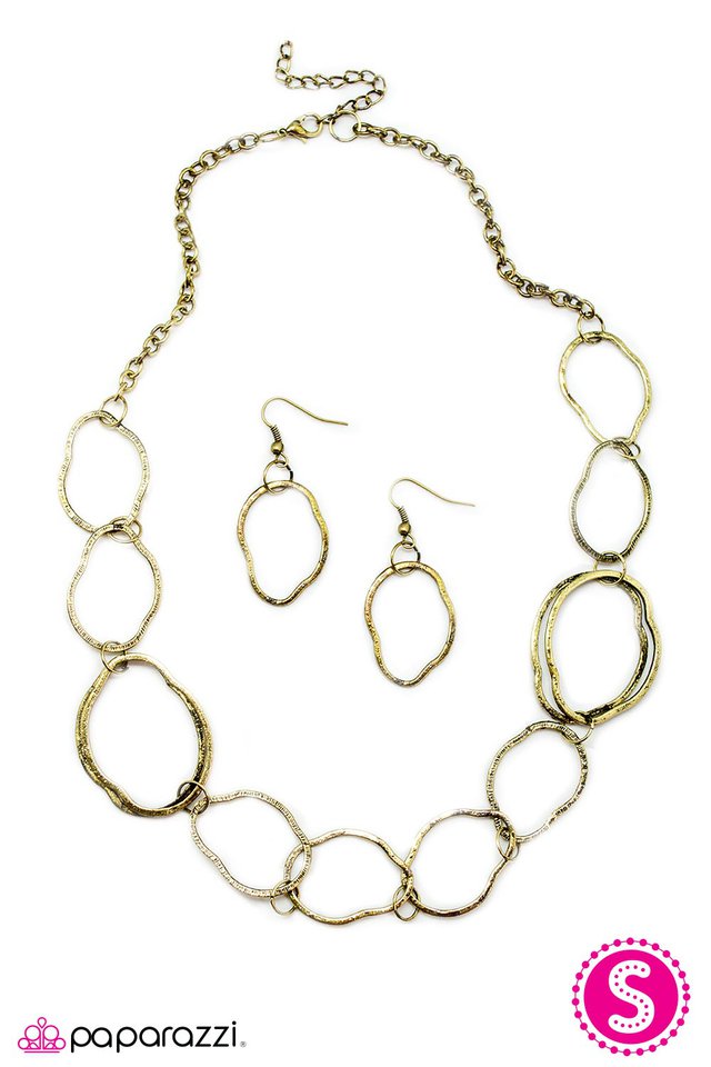 Paparazzi ♥ Pinch Me - Brass ♥ Necklace