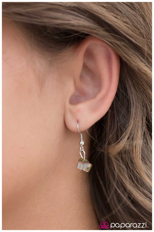 Paparazzi ♥ Chalk It Up - Green ♥ Necklace