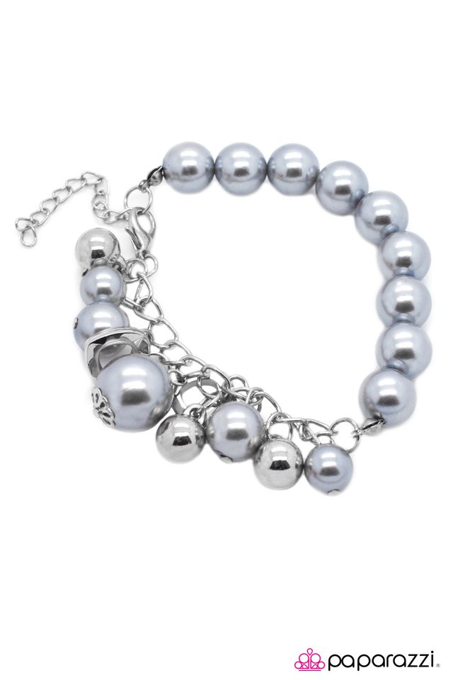 Paparazzi ♥ The Graduate - Silver ♥ Bracelet