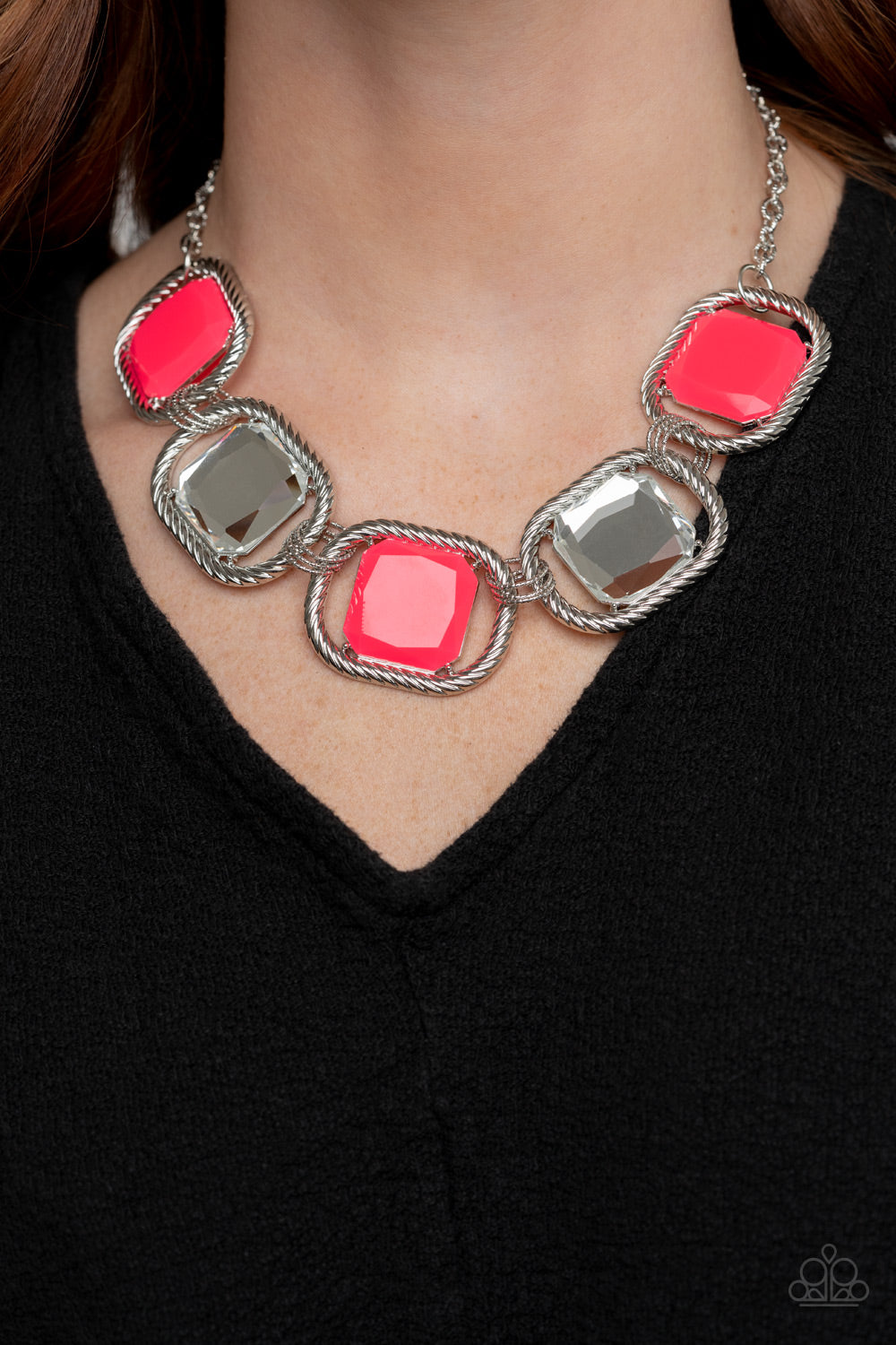 Paparazzi ♥ Pucker Up - Pink ♥  Necklace