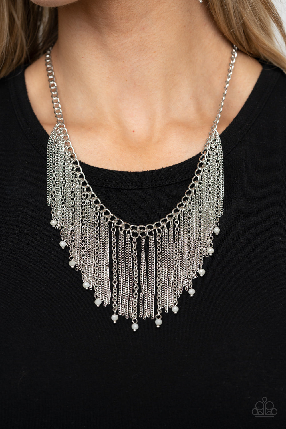 Paparazzi ♥ Cue The Fireworks - White ♥  Necklace