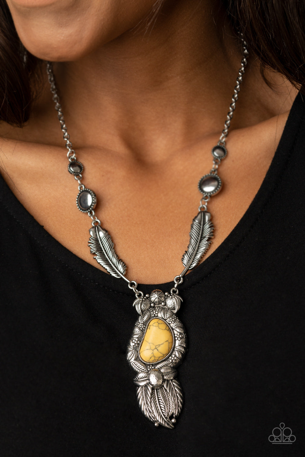 Paparazzi ♥ Ruler of The Roost - Yellow ♥  Necklace