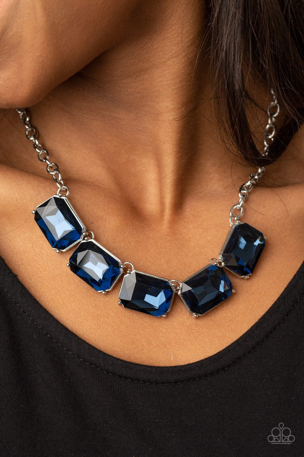 Paparazzi ♥ Deep Freeze Diva - Blue ♥  Necklace