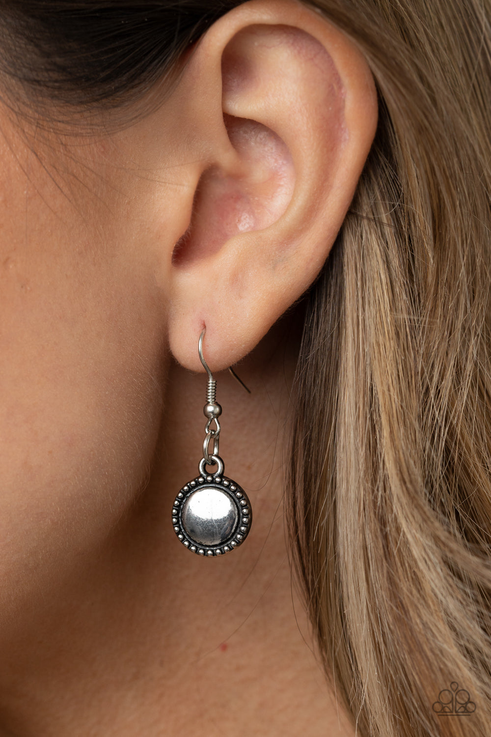 Paparazzi ♥ Ruler of The Roost - Red ♥  Necklace