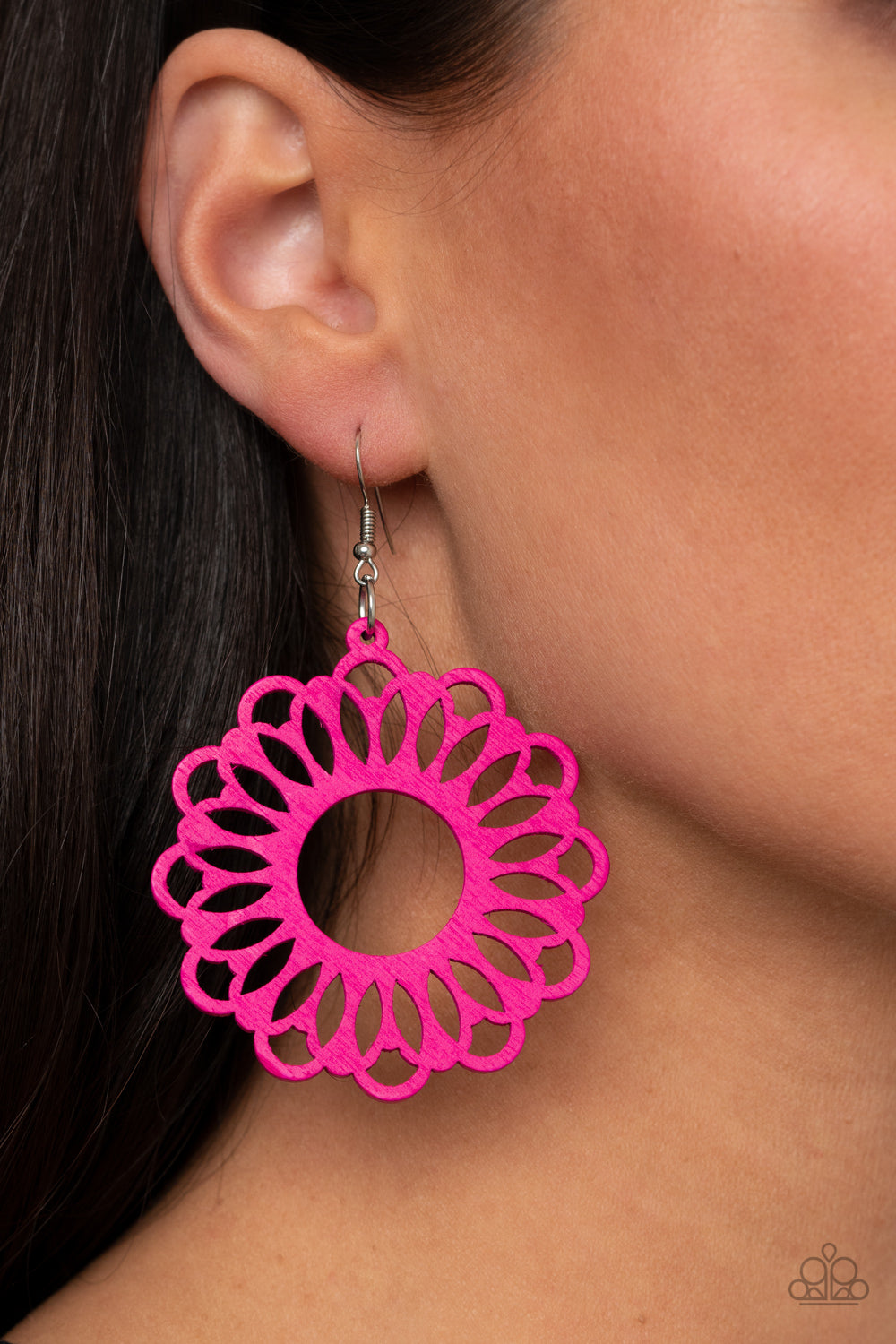 Paparazzi ♥ Dominican Daisy - Pink ♥  Earrings
