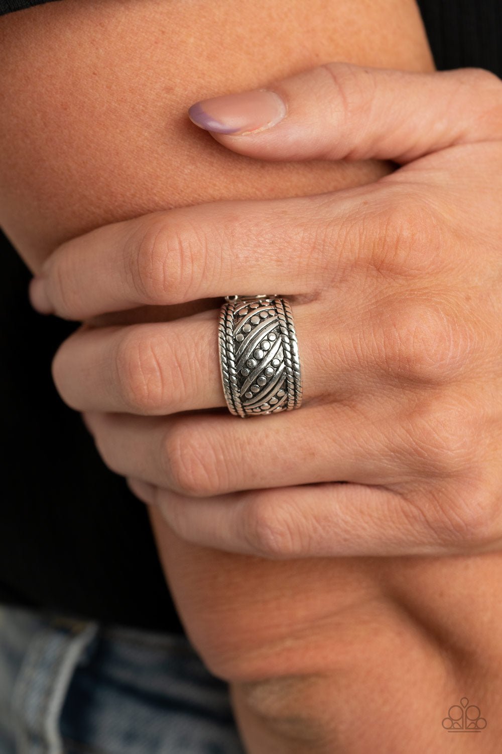 Paparazzi ♥ Slanted Shimmer - Silver ♥  Ring