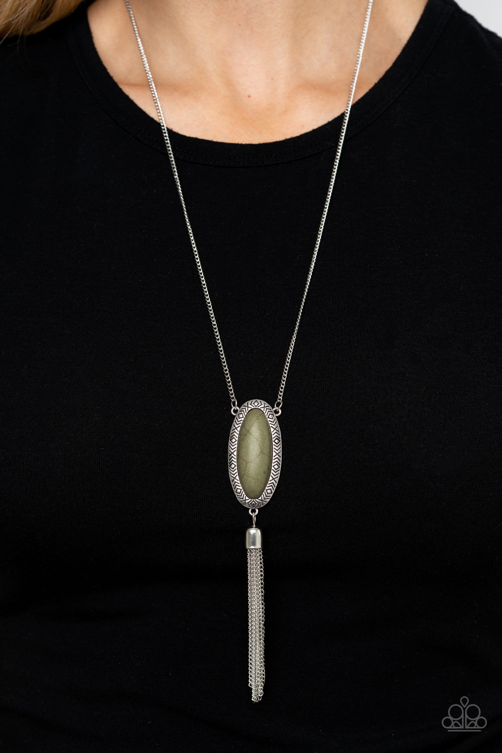 Paparazzi ♥ Ethereal Eden - Green ♥  Necklace