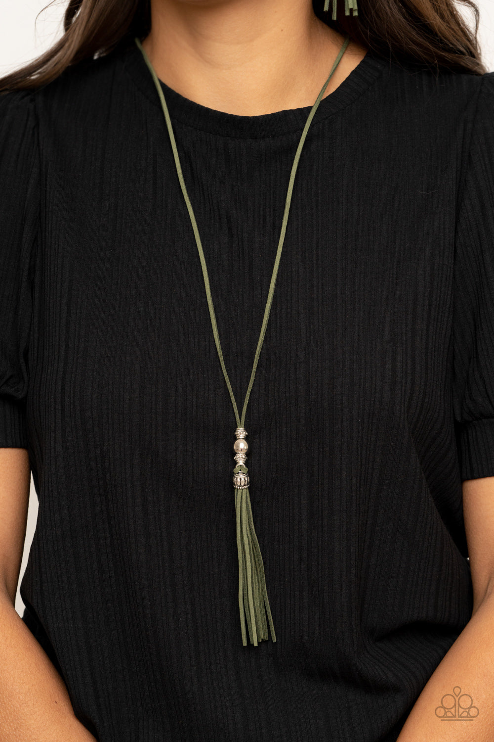 Paparazzi ♥ Hold My Tassel - Green ♥  Necklace