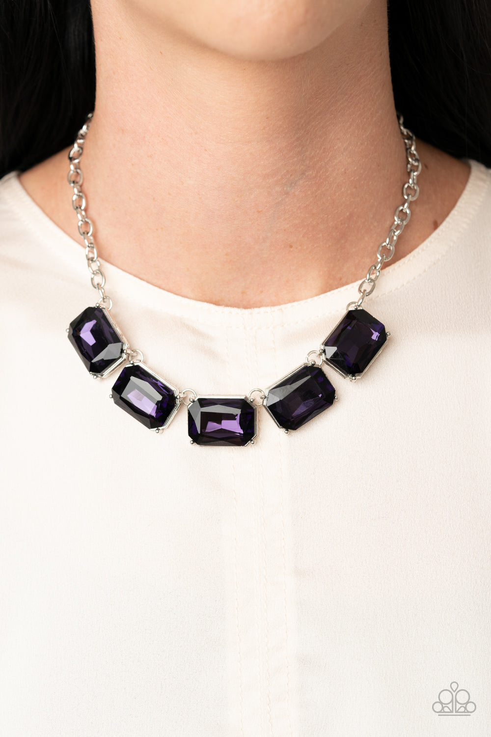 Paparazzi ♥ Deep Freeze Diva - Purple ♥  Necklace