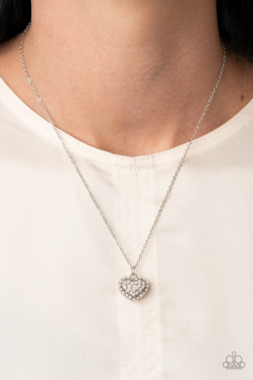 Paparazzi ♥ Heart-Warming Glow - White ♥  Necklace
