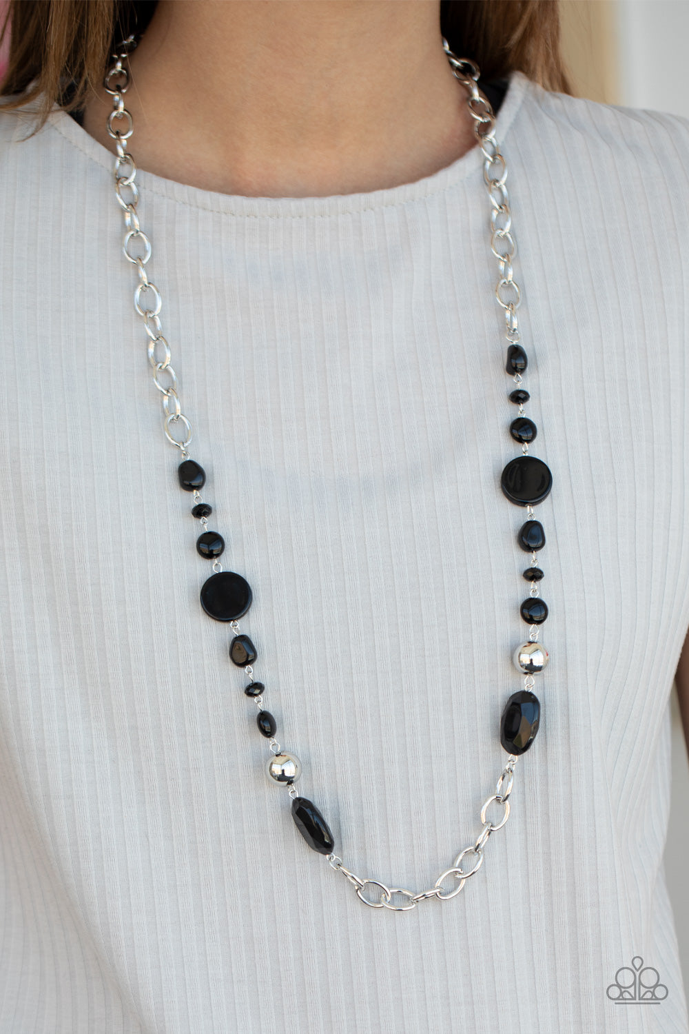 Paparazzi ♥ When I GLOW Up - Black ♥  Necklace