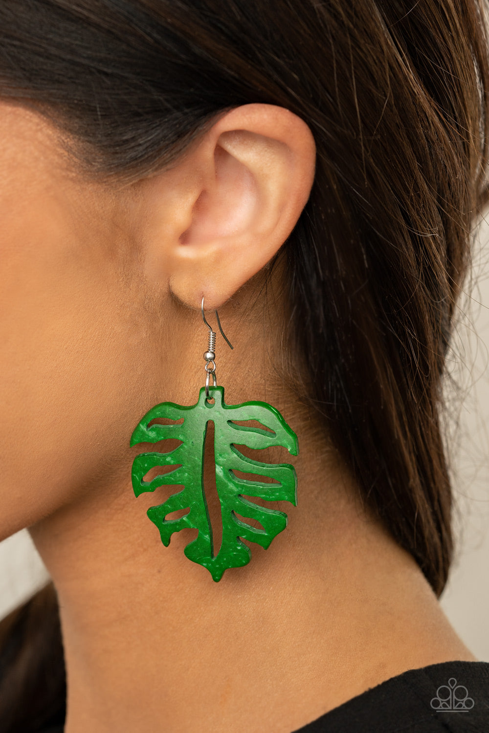 Paparazzi ♥ Shake Your PALMS PALMS - Green ♥  Earrings