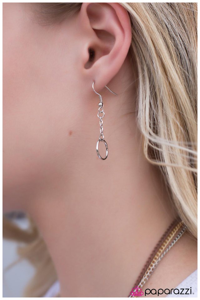 Paparazzi ♥ All Shapes and Sizes - Silver ♥ Necklace