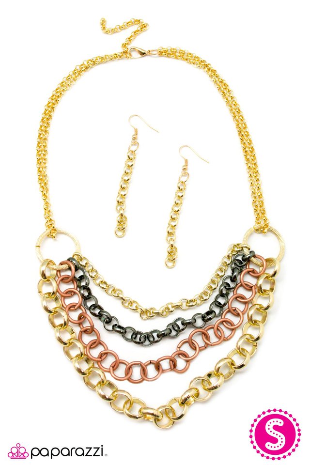 Paparazzi ♥ Firecracker - Gold ♥ Necklace