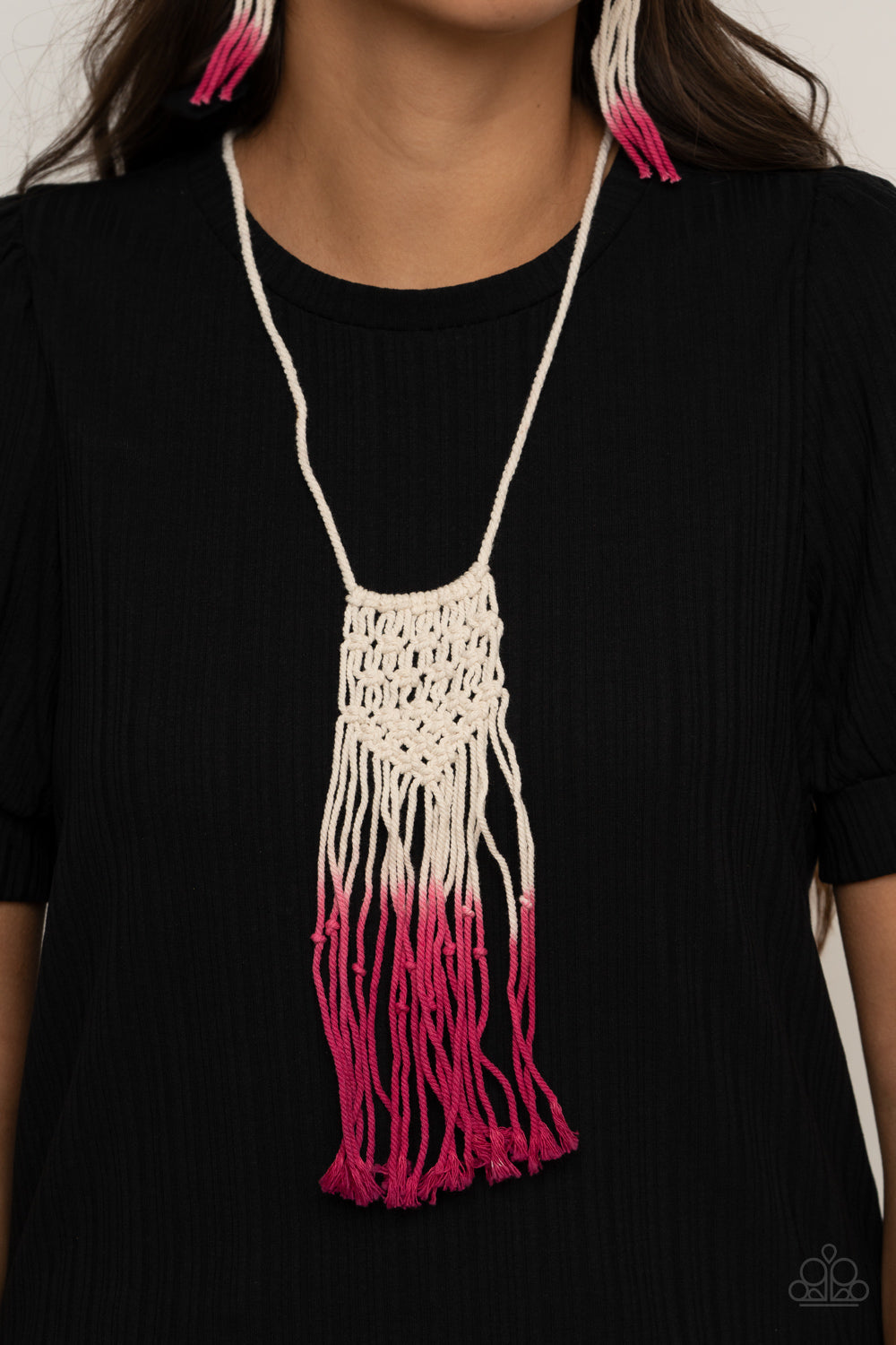 Paparazzi ♥ Surfin The Net - Pink ♥  Necklace