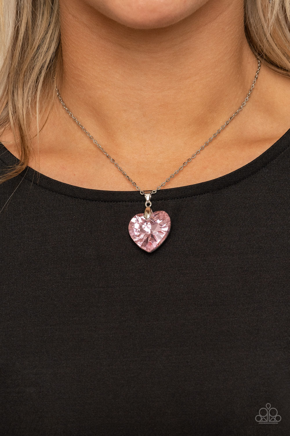 Paparazzi ♥ Love Hurts - Pink ♥  Necklace