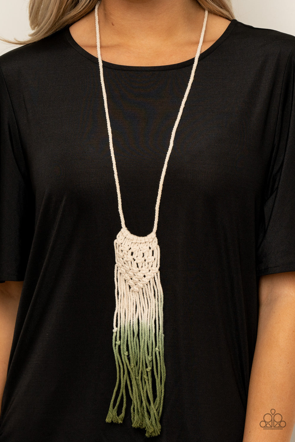 Paparazzi ♥ Surfin The Net - Green ♥  Necklace