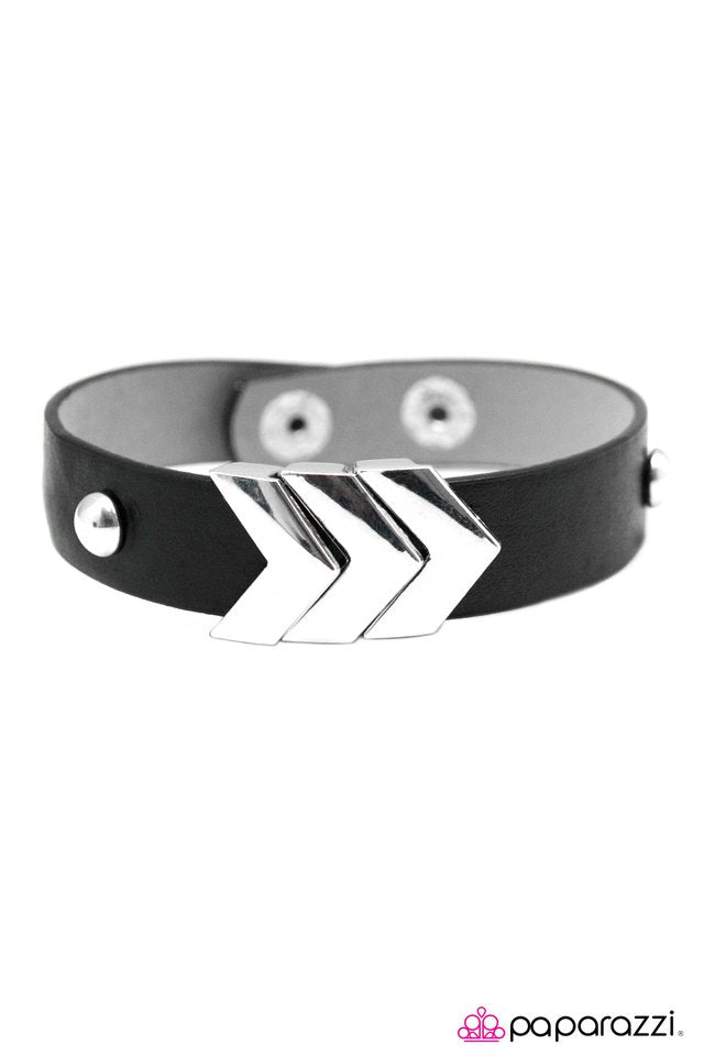 Paparazzi ♥ Rebel Hearts - Black ♥ Bracelet