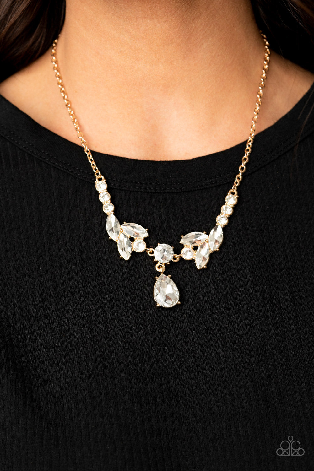 Paparazzi ♥ Unrivaled Sparkle - Gold ♥  Necklace