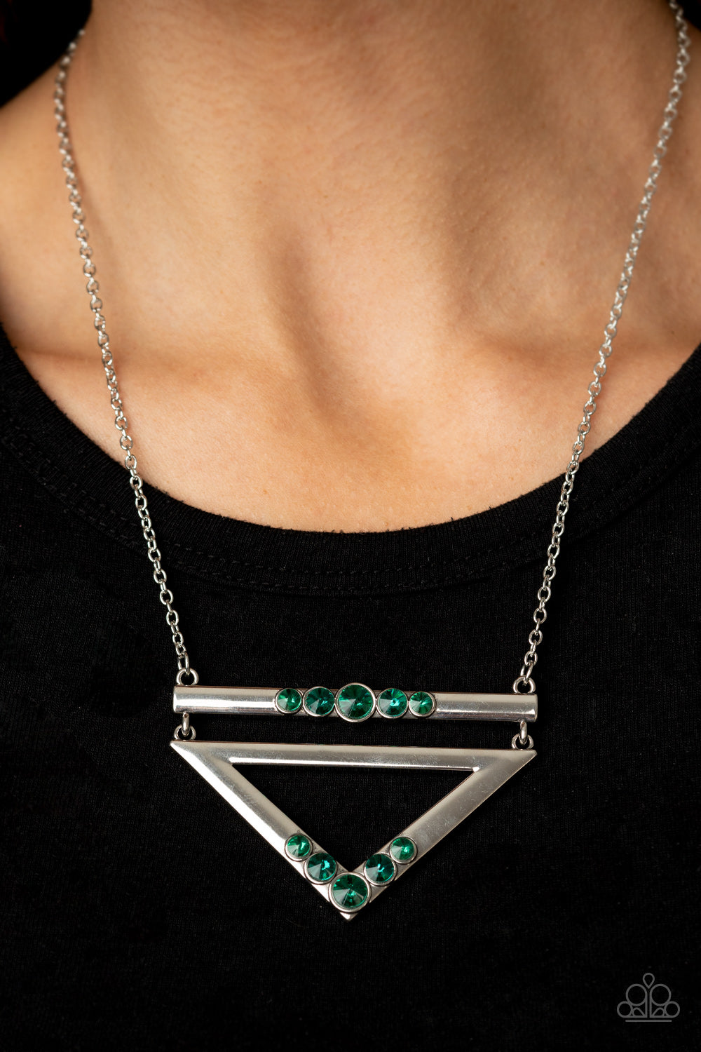 Paparazzi ♥ Triangulated Twinkle - Green ♥  Necklace