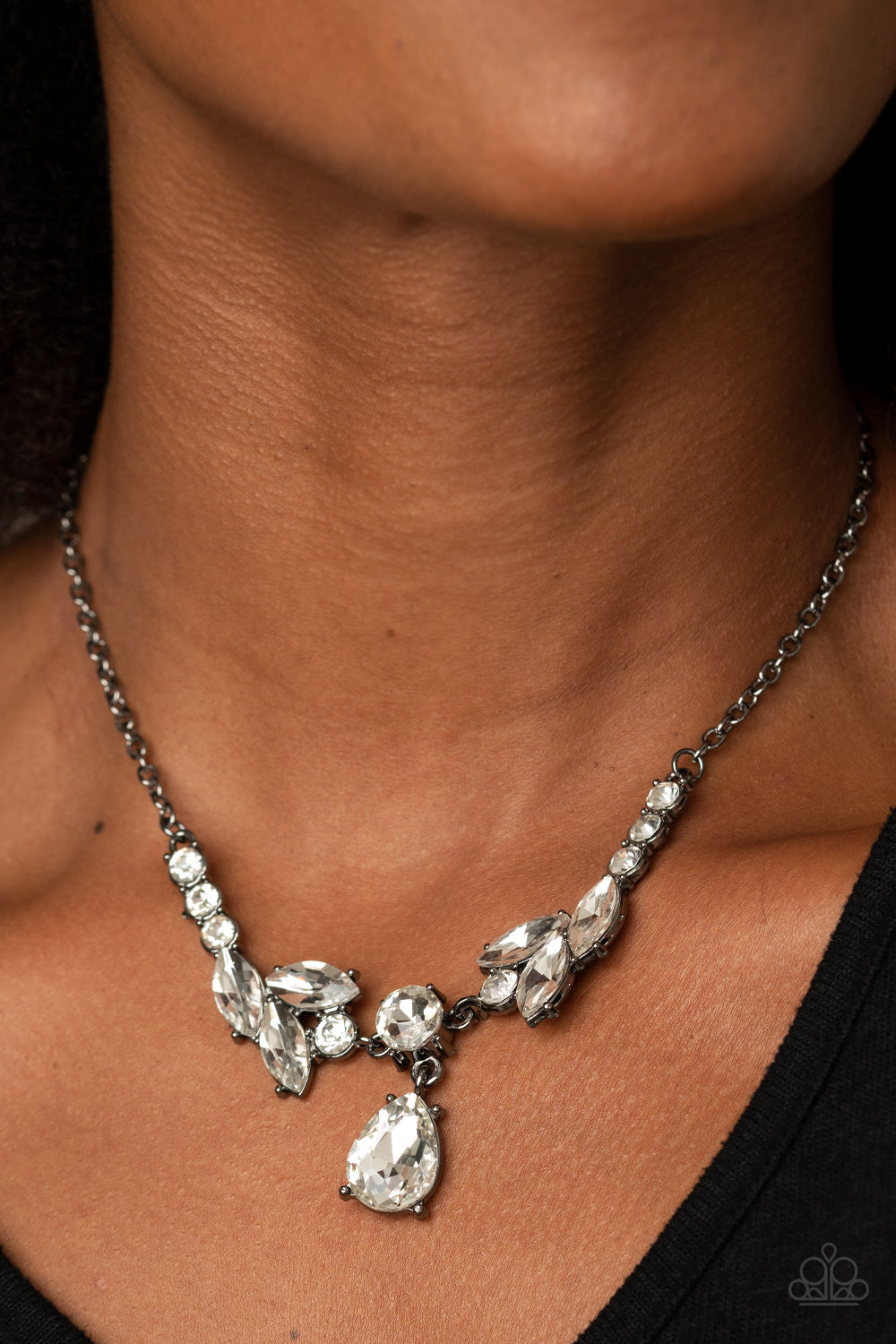Paparazzi ♥ Unrivaled Sparkle - Black ♥  Necklace
